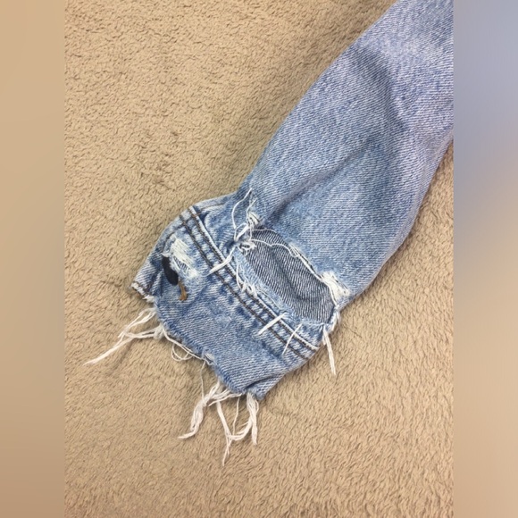 Womens blue American Eagle distressed jean jacket size xs - Picture 9 of 15